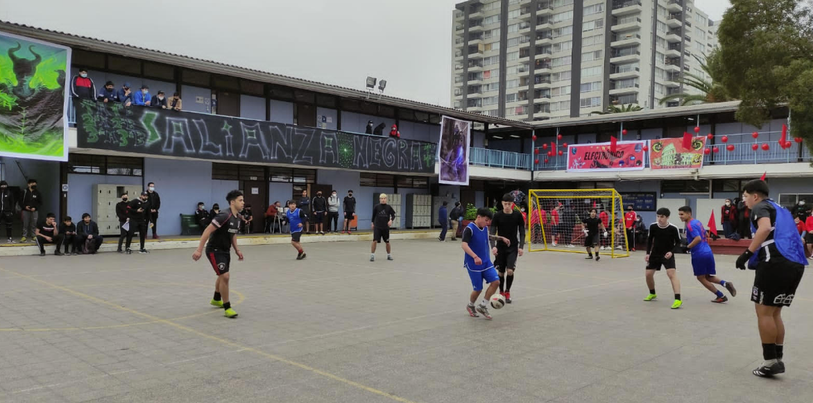 Liceo Bicentenario Industrial de Electrotecnia Ramón Barros Luco celebra su aniversario número 59 de manera presencial