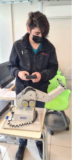 Estudiantes del Liceo Industrial Bicentenario Benjamín Dávila Larraín retoman las salidas pedagógicas