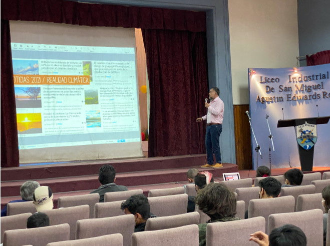 Empresa eléctrica ENEL realiza charla “Sumemos energía para la acción Climática” para estudiantes de cuarto medio del Liceo Industrial de San Miguel Agustín Edwards Ross