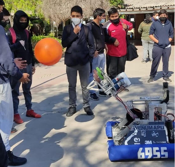 Liceo Industrial Domingo Matte Pérez inauguró Taller de Robótica.